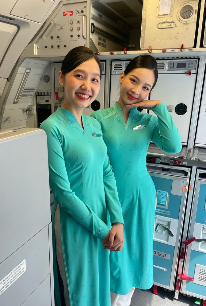 Deux hotesses de l'air vietnamienne